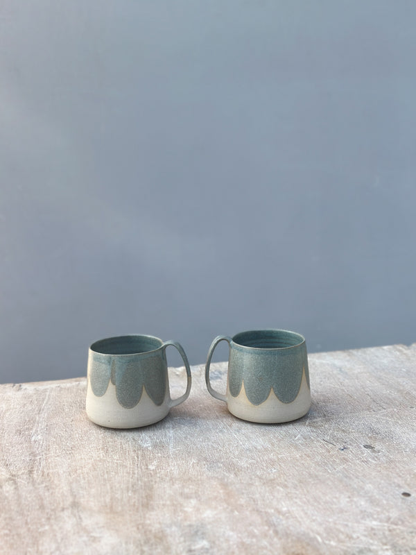 XXL Lazy & Relax mug - 500ml. (16,9 Fl.Oz.) - Grey clay + TealMist with finger marks