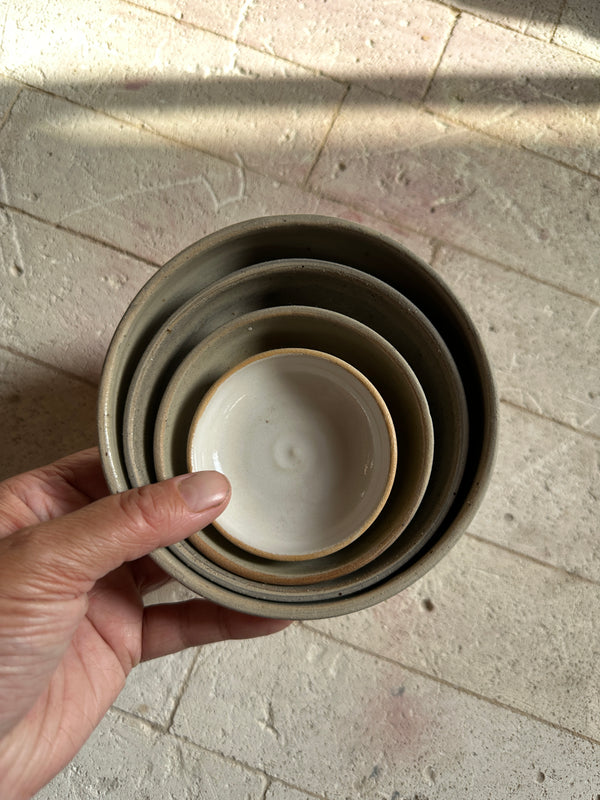 Mini nesting bowls // in marbled clay  // 7-13cm. in diameter // set of 4.