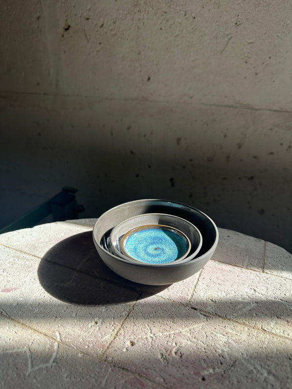small set of nesting bowls