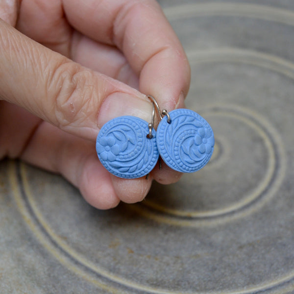 Flower swirls earrings - Unglazed matt heavenly blue - small earwire