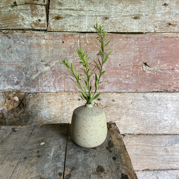 Little vase with sharp shoulders and sweet little neck - Caramel speckled.