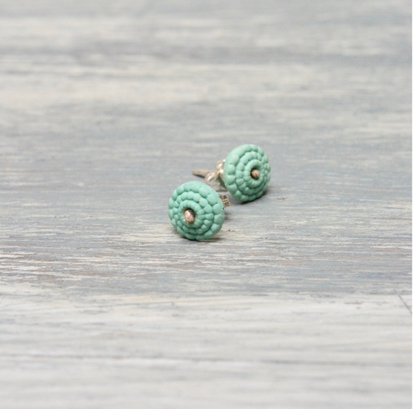 Studs in celadon green porcelain - Bubble.