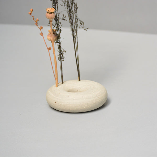 Donut vase - Subtle marbled - Recycled & Reclaimed clay