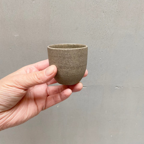 Rock ristretto cups no handles in Concrete