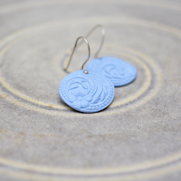 Flower swirls earrings - Unglazed matt heavenly blue - small earwire