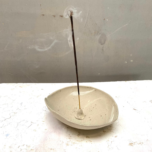 Organic shaped incense holder - Recycled N+S