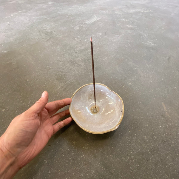 Organic shaped incense holder - Quartzite gloss